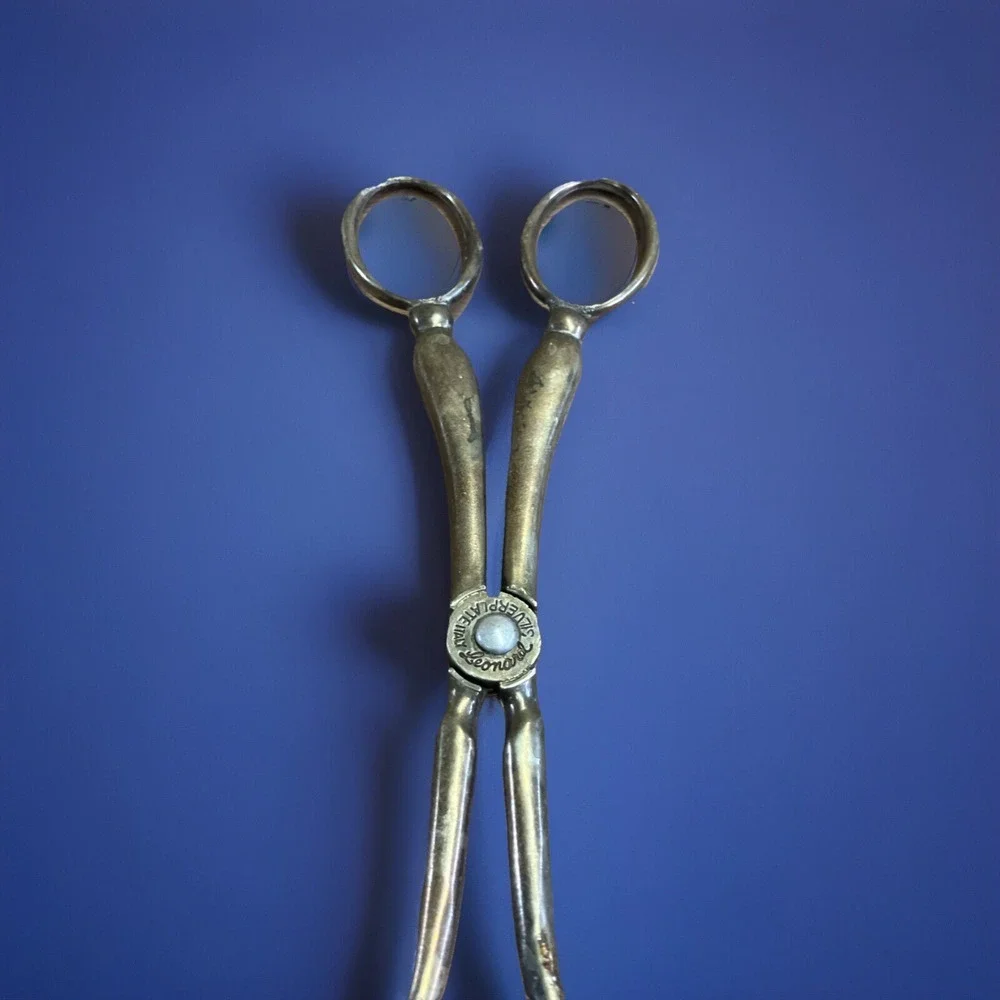 VTG Erles 1779 Silverplated Salad Server Tongs Grape Vine Embossed Made In Italy